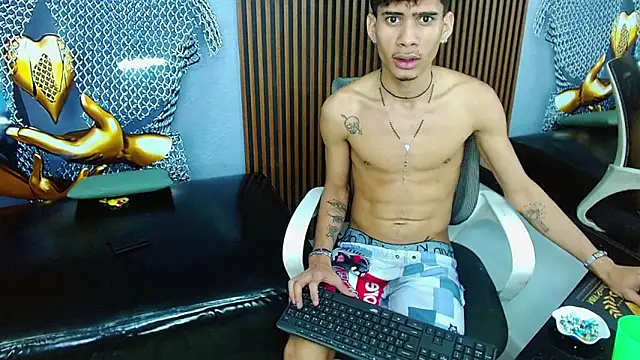 Skinny_cute_Alyer Adlı Modelin Web Kamerası Şovu