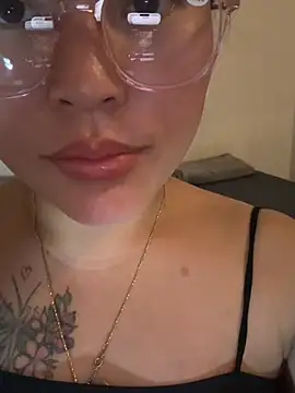 Lina-Naughty Show Webcam
