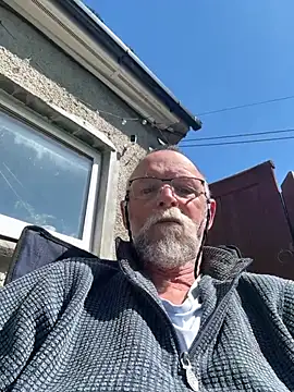 Moonraker64 Webcam show