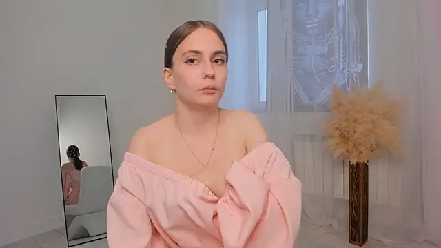 TomekaBiava webcam show