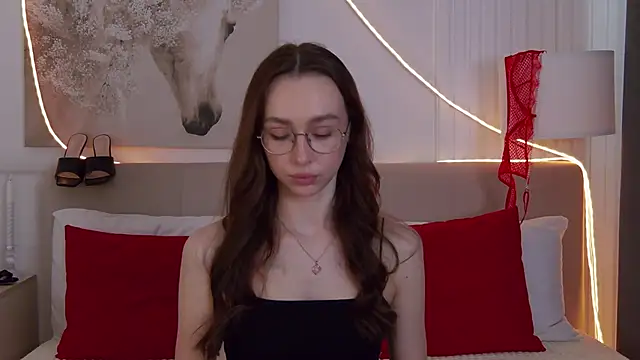 Chat +18 de Emily_Simon ao vivo