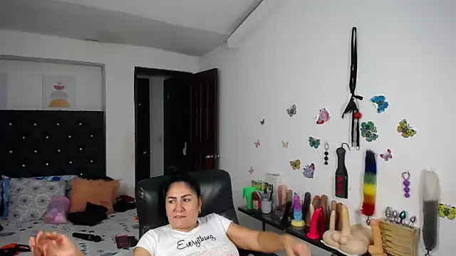 mature_bigboobs10's Live XXX Chat