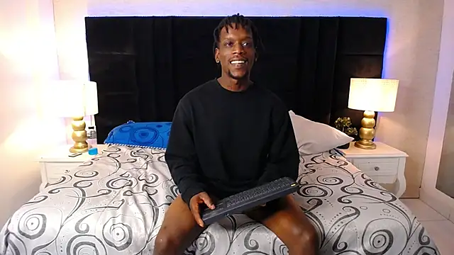 SkylerBigxxx Show Webcam