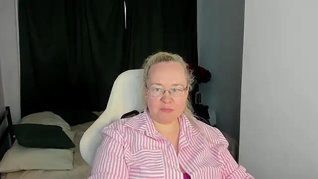ViolaSmithh's Webcam Show