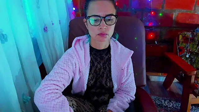 BrianaGarner élő XXX-chatje