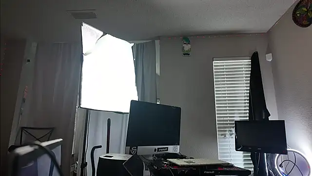 Triggerhappycj100 现场XXX聊天