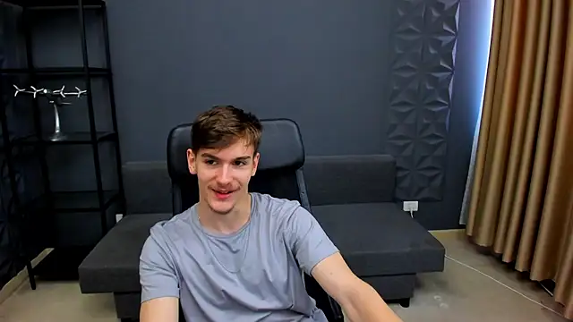 BradyFlint Chat XXX live