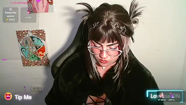 Chat +18 de Divinejewel69 ao vivo