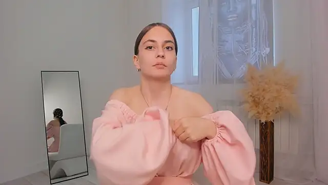 TomekaBiava webcam show