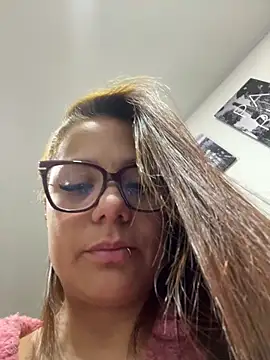 دردشة Pretty__Milf الجنسية المباشرة