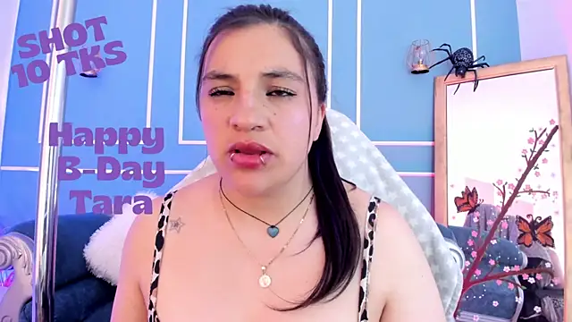 TaraTaylorr Chat XXX in diretta