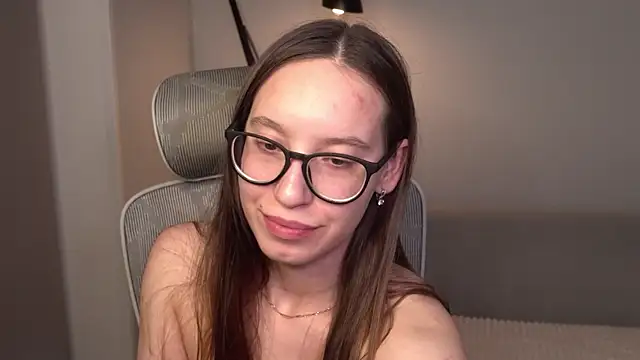 WhyEmmyCry's Live XXX Chat