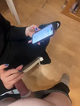 Teeny-Slut18 Show in webcam