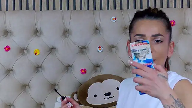 PlayfulShow Chat XXX live