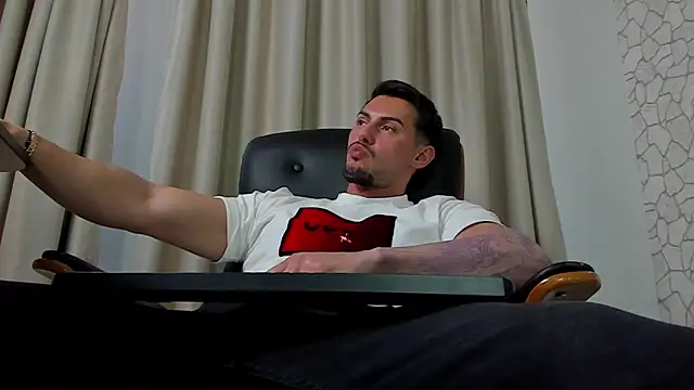 ClintMastersn Live XXX chat