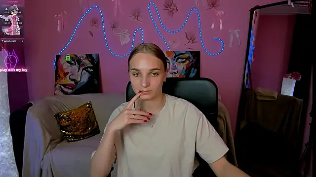 Вебкам-шоу ollivia_dream