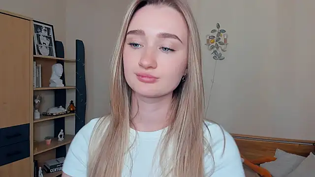 VioletteClaire's Live XXX Chat