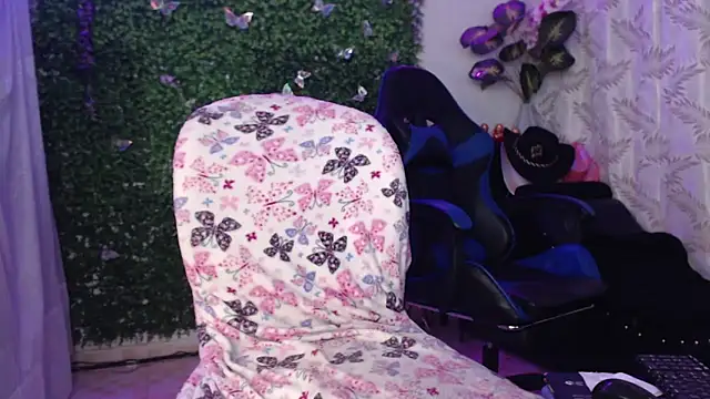 Онлайн чат XXX valquiria_sirgun