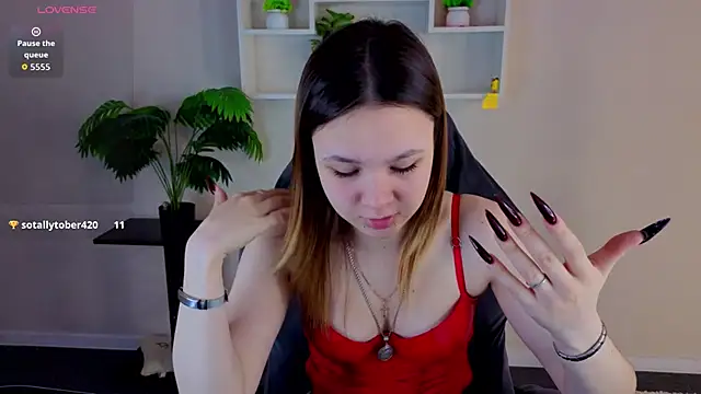 Lori_Bllossom élő XXX-chatje