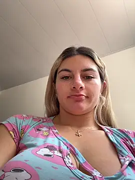 AtheneaRossi's Live XXX Chat