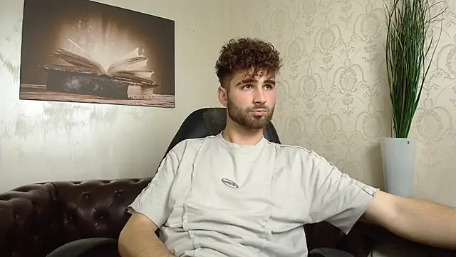 KyloEast Live XXX-Chat