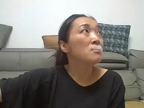 ZZXXMM520's Live XXX Chat
