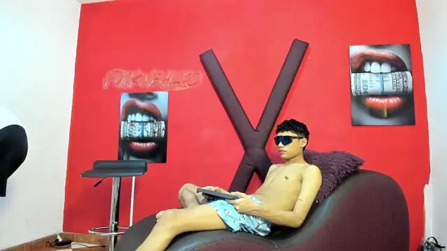 Show de HORNY_PRETTY na webcam