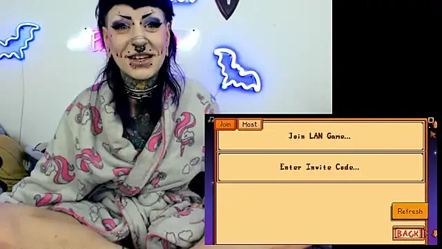 Purple_Coffin666 Adlı Modelin Canlı XXX Sohbeti
