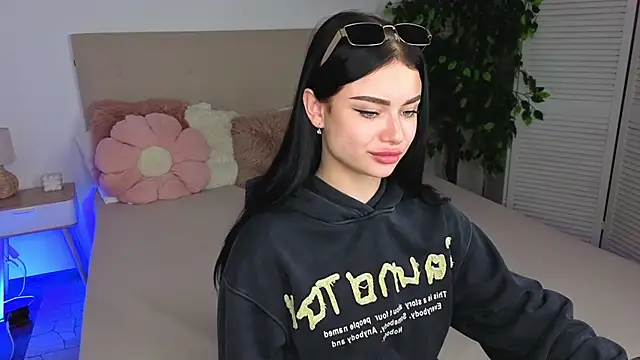 Silena_sky's Live XXX Chat