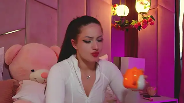 LucyLextonX Webcam show