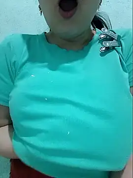 دردشة Shine_Mai الجنسية المباشرة