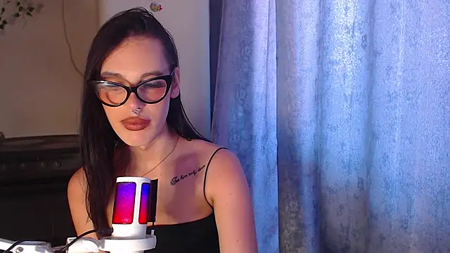 Chatroom XXX en direct de Cassie_Bae