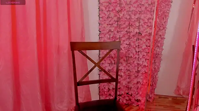 دردشة Pinky_purr الجنسية المباشرة