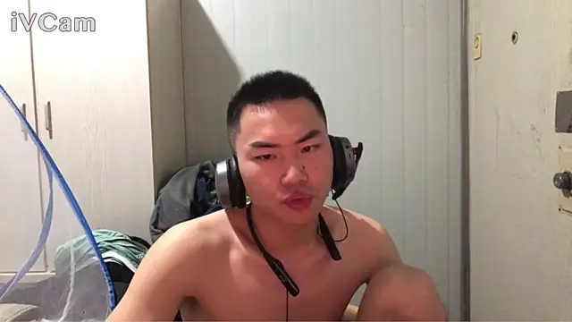 dyjdddttjのウェブカメラショー