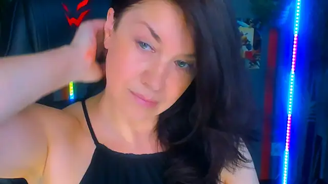 Chatroom XXX en direct de AnaMills