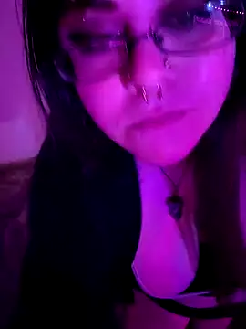 XXX chat uživo modela NymphoDes