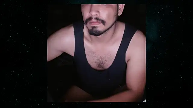 Show modela SiulJm na web-kameri
