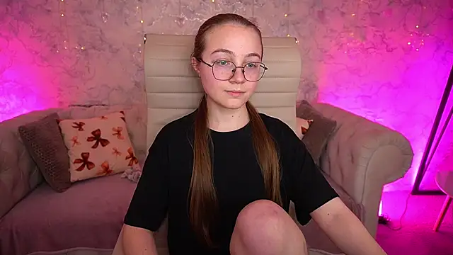 ArrinaWairr's Live XXX Chat