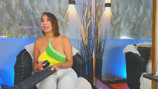 Webkamerová show almaa_18