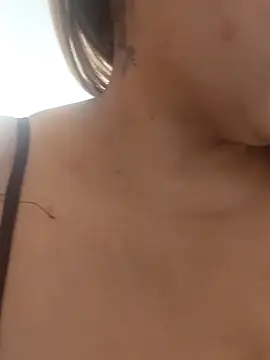 Halanamorena's Webcam Show