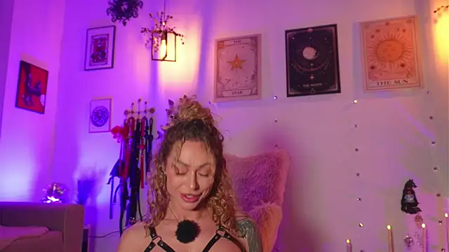 แชท XXX สดของ curlynatashaa