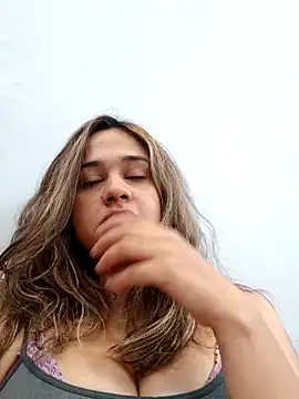 Show de BabyKathy na webcam