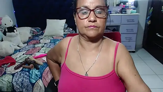 pervert_mommy_'s Live XXX Chat