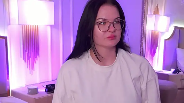 Онлайн чат XXX CindyMil