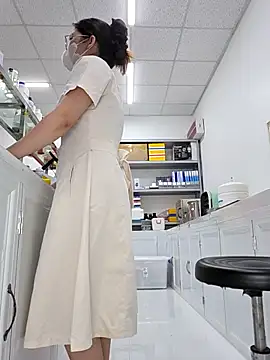 Онлайн чат XXX HinaLovely