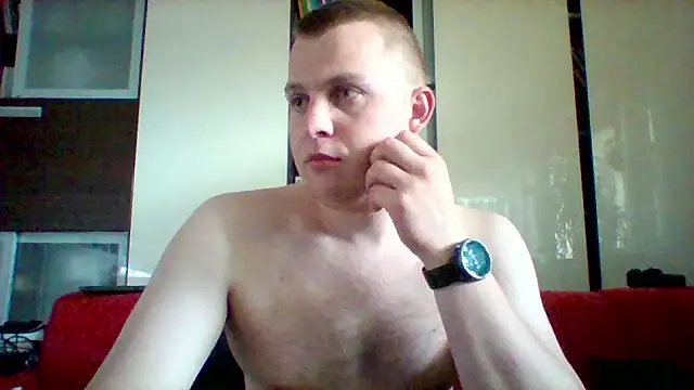 Matttthees Adlı Modelin Canlı XXX Sohbeti