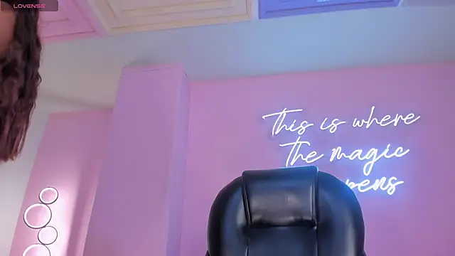 ArianaDumont's Live XXX Chat