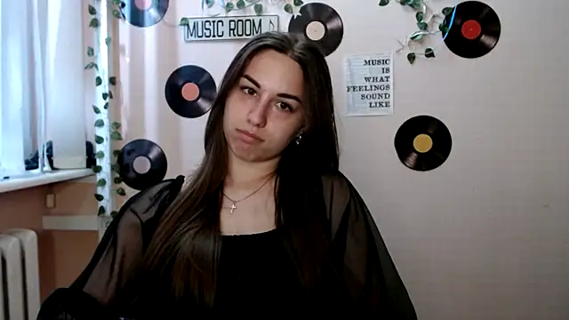 Show modela Cutie__Mia na web-kameri