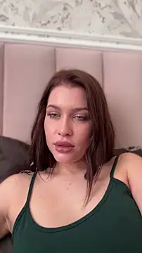 دردشة KikiWatson الجنسية المباشرة