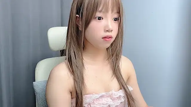 TwinXXyan's Live XXX Chat